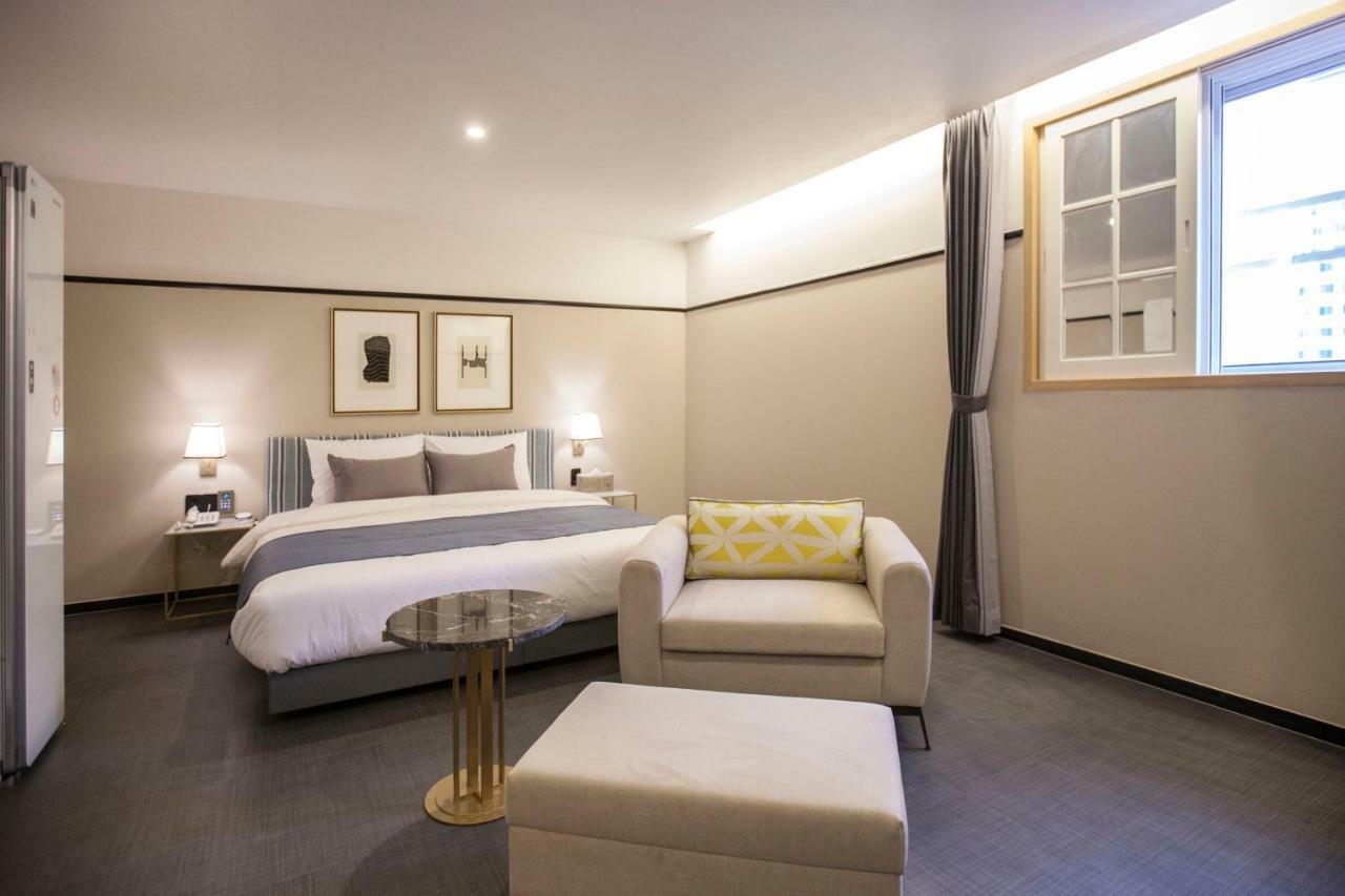 Browndot Hotel Masan Odong Чханвон Екстер'єр фото