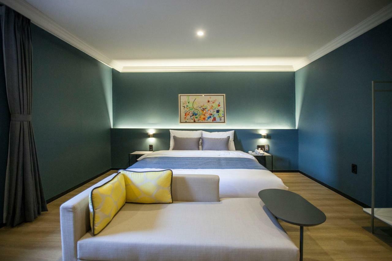Browndot Hotel Masan Odong Чханвон Екстер'єр фото