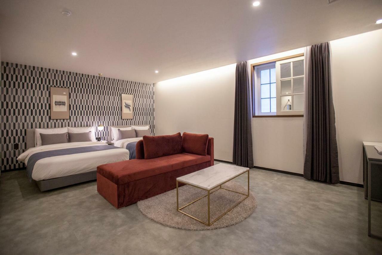 Browndot Hotel Masan Odong Чханвон Екстер'єр фото